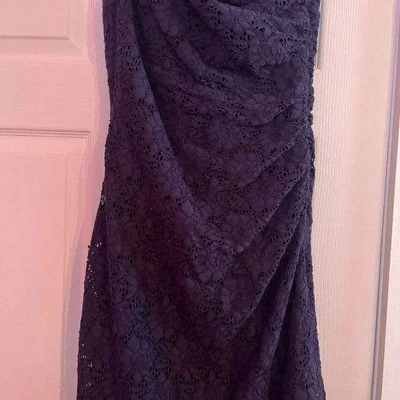 One shoulder dress - Picture 2 of 5